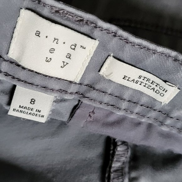 A New Day Silver Gray Cargo Shorts Size 8 - Picture 9 of 9